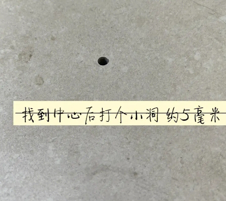 通州瓷砖空鼓维修公司专业解答在瓷砖铺贴过程中，如果砂料搅拌不均匀，将会带来以下问题